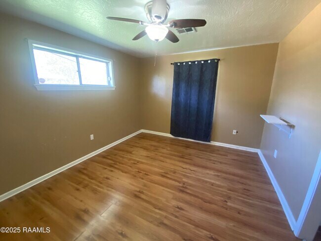 Building Photo - 1656 Bellridge Dr