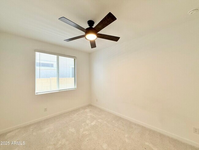 Building Photo - 3266 E Wild Dr
