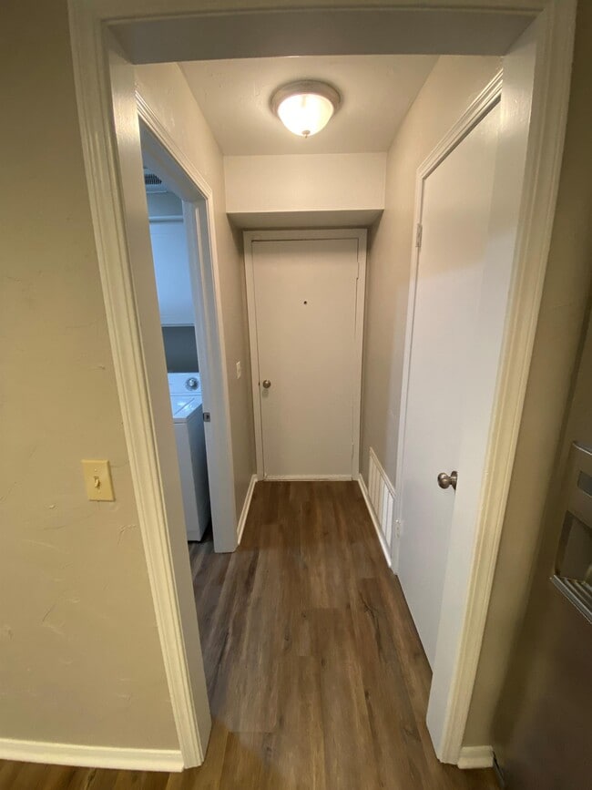 Building Photo - 10125 N Pennsylvania Ave