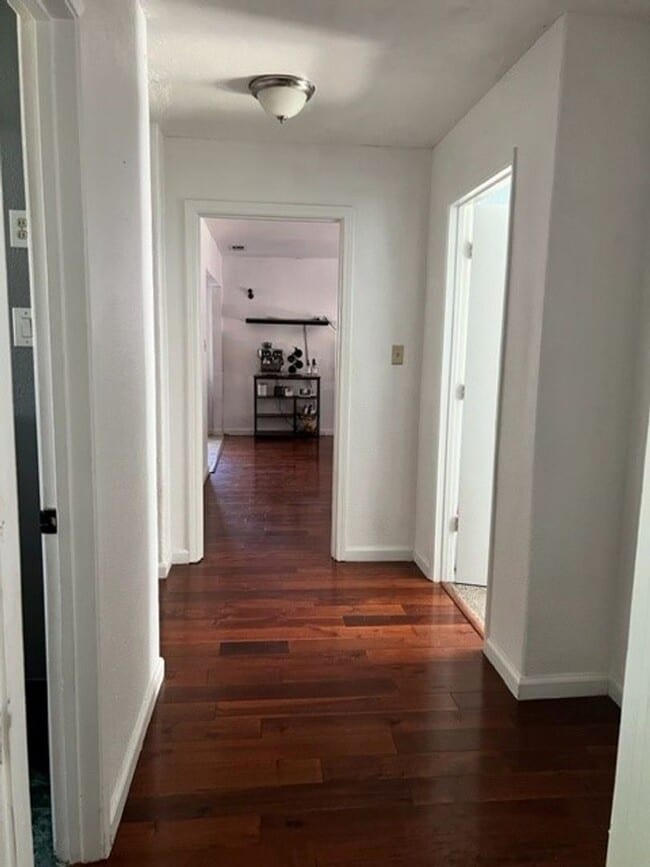 Building Photo - Available Now  4 Bedroom 2 bath home