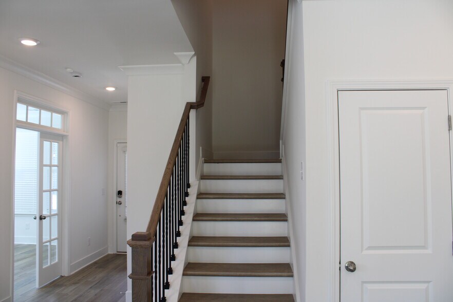 Building Photo - 175 Andalusa Ct