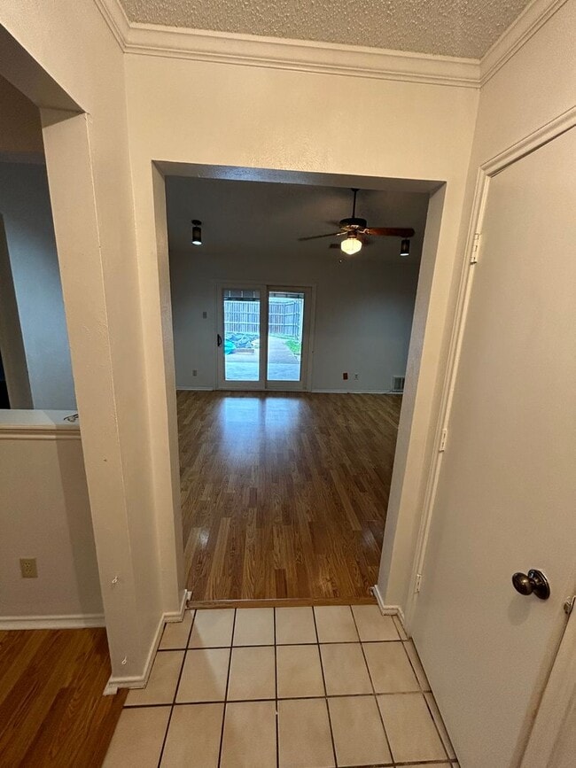 Building Photo - 3702 Bond St