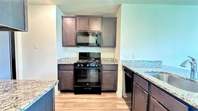 Building Photo - 3018 Hereford Dr