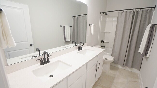 Building Photo - 329 Sparrow Rdg Dr