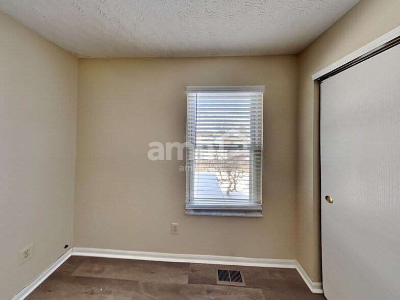 Building Photo - 5798 Sharets Dr
