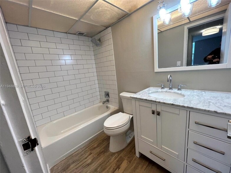 Building Photo - 210 172nd St