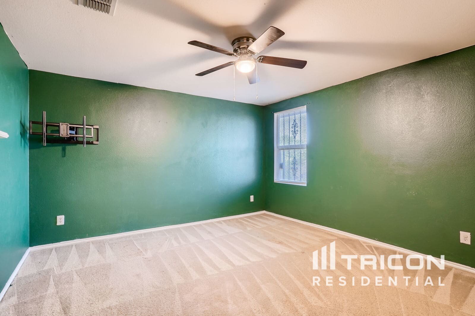 Building Photo - 1028 Badger Run