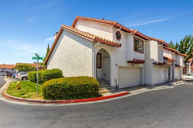Building Photo - 35617 McCarty Common