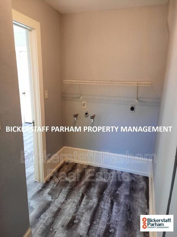 Building Photo - 1820 17th Ave