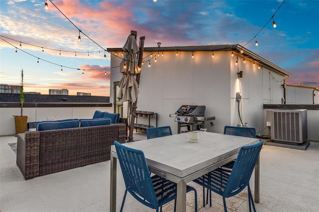 Building Photo - 4805 Manett St