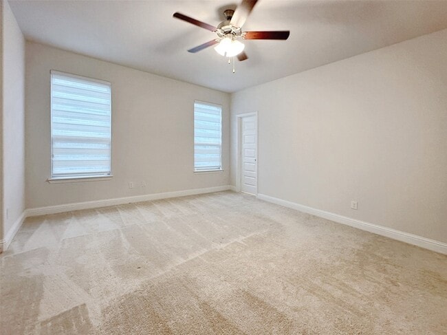 Building Photo - 2021 Meliana Dr