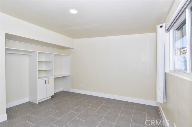 Building Photo - 61495 La Jolla Dr