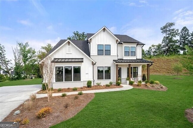 Building Photo - 2815 Medford Dr