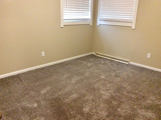 Building Photo - Cozy Single Family Home for Rent in Dickinson