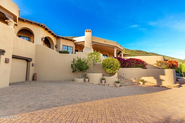 Building Photo - 1930 E Desert Willow Dr