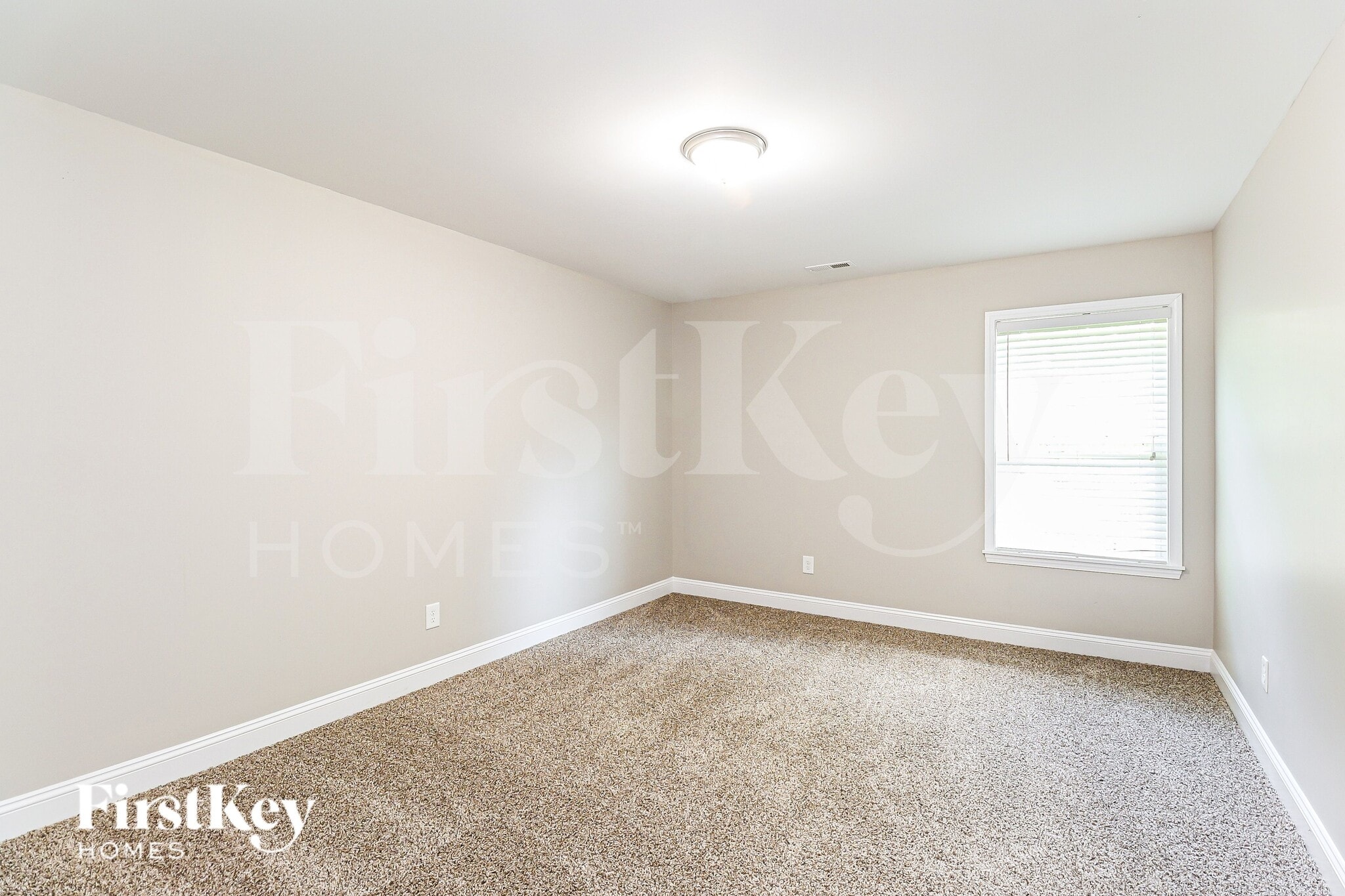 Building Photo - 5602 Falkland Lane