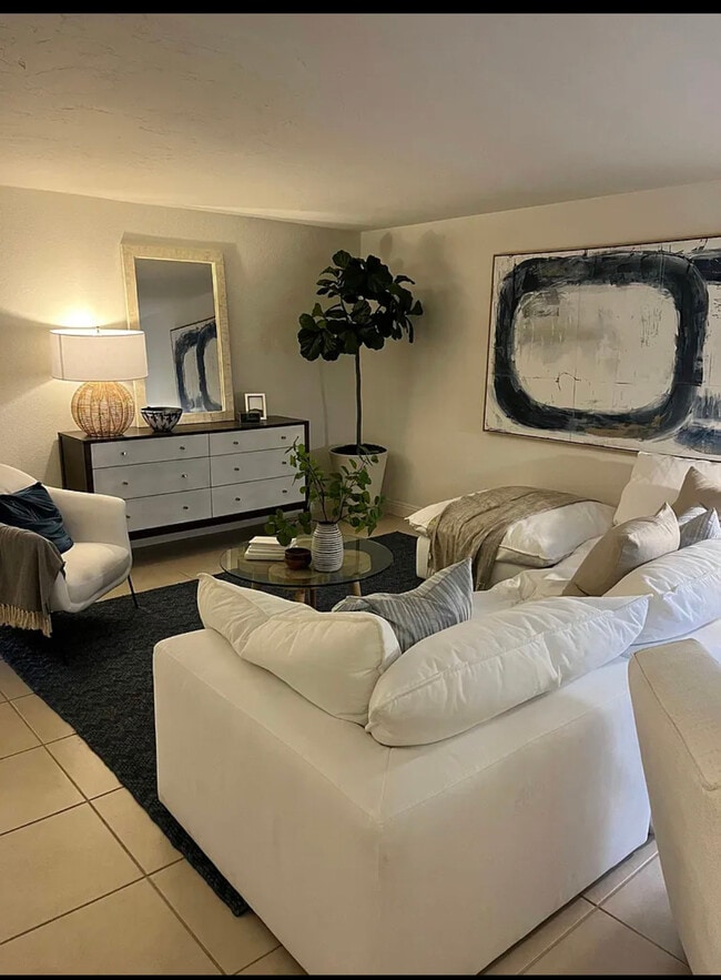 Building Photo - 7811 Eads Ave