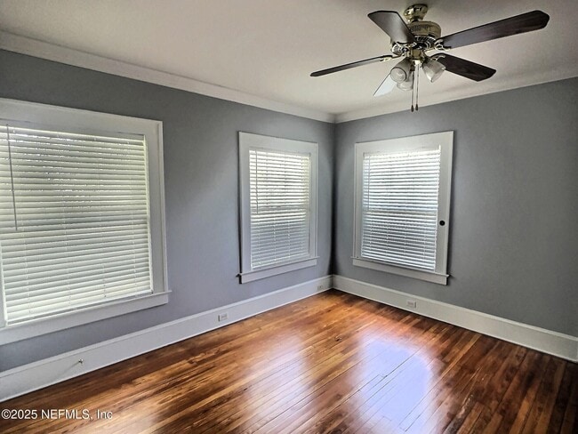 Building Photo - 1732 Naldo Ave