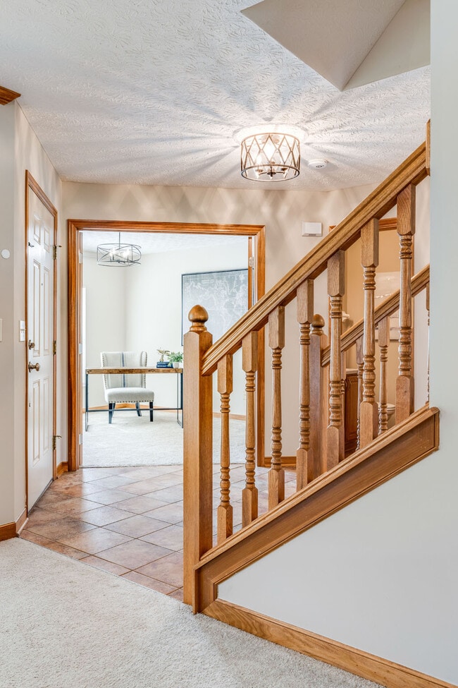 Building Photo - 7225 Bromfield Dr