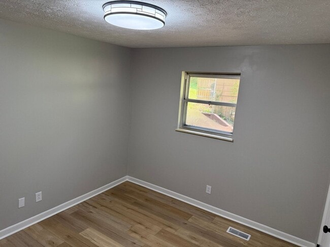 Building Photo - Renovated Rocky Hill Home