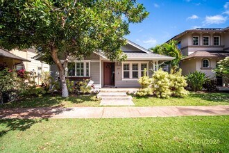 Building Photo - 3 BD/2 BA Home with Enclosed Garage in Ewa Beach (Pets ok)