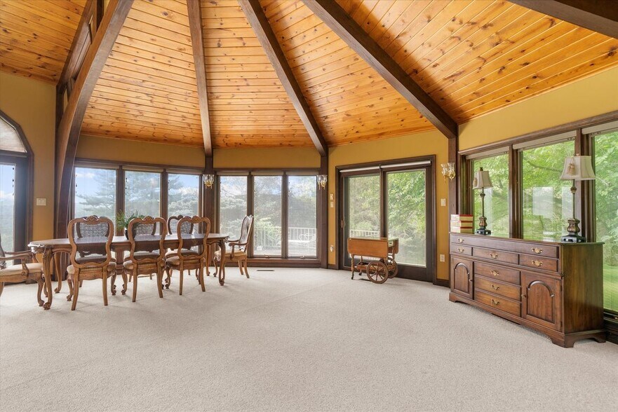 Building Photo - 451 Merlin Rd