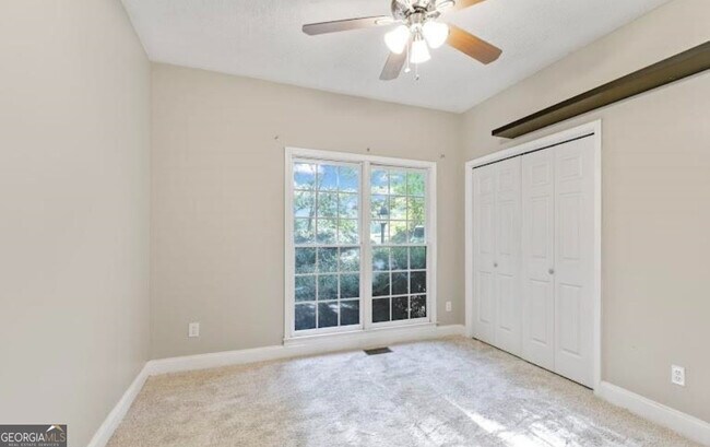 Building Photo - 61 Mulberry Pl
