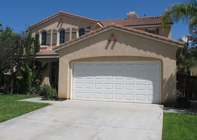 Building Photo - Four Bedroom Three Bathroom Home in Murrieta!