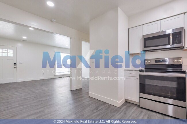 Building Photo - LEASE SPECIAL!! $750 OFF First Month North Salt Lake 2 BD 1 BA -Brookside Lofts Unit 5
