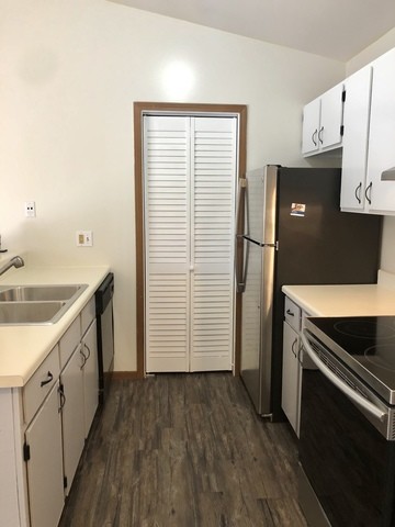 Building Photo - 1380 Cunat Court,