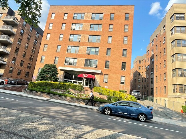 Primary Photo - 10N Broadway