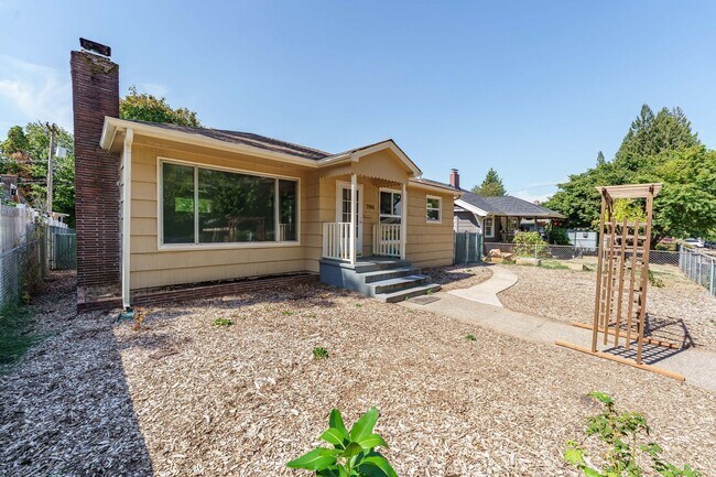 Building Photo - MOVE IN SPECIAL - Charming 1950’s Two-Bedroom with Character & Shared Outdoor Space