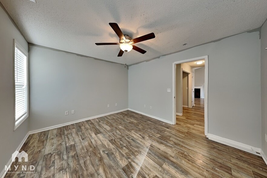 Building Photo - 200 Cedar Ridge Cir