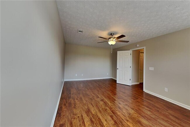 Building Photo - 7550 Springmill Ct