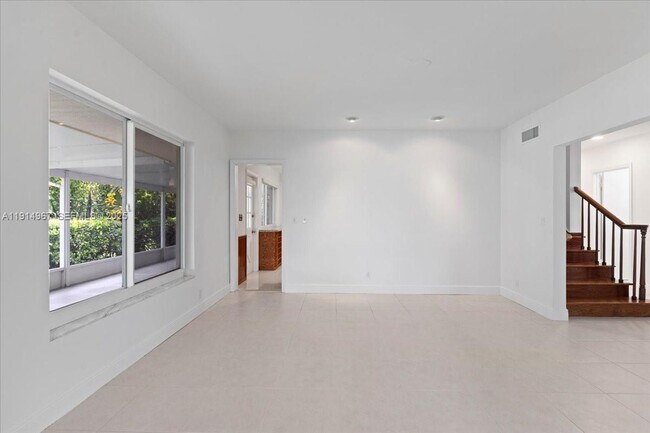 Building Photo - 1961 NE 188th St