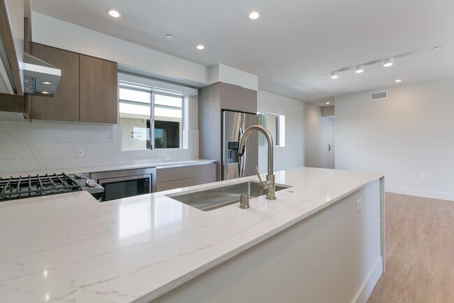 3BR, 3BA-1775 SF - Reve