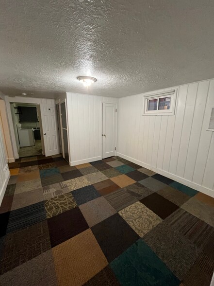 Building Photo - 534 S Main St