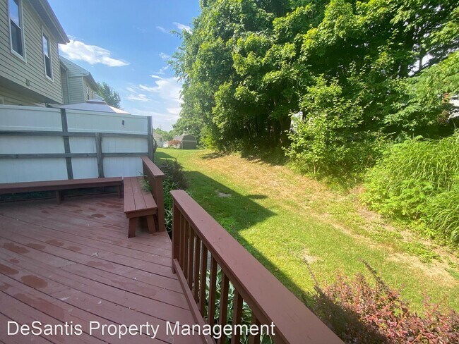 Building Photo - 3 br, 2.5 bath House - 902 Lexington Drive