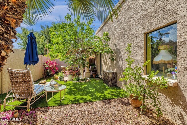 Building Photo - 10591 E Saddlehorn Dr