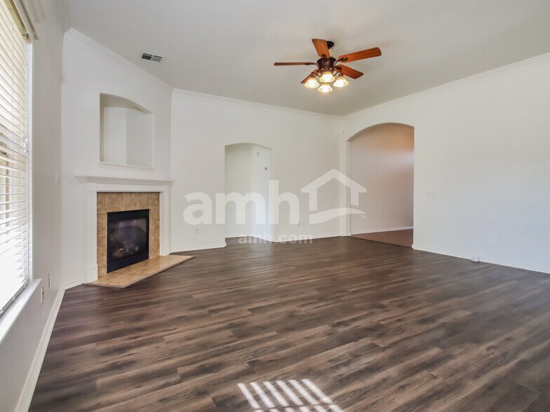 Building Photo - 1706 W 117th St S