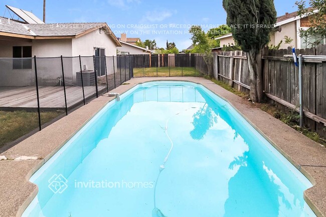 Building Photo - 4360 Armadale Way