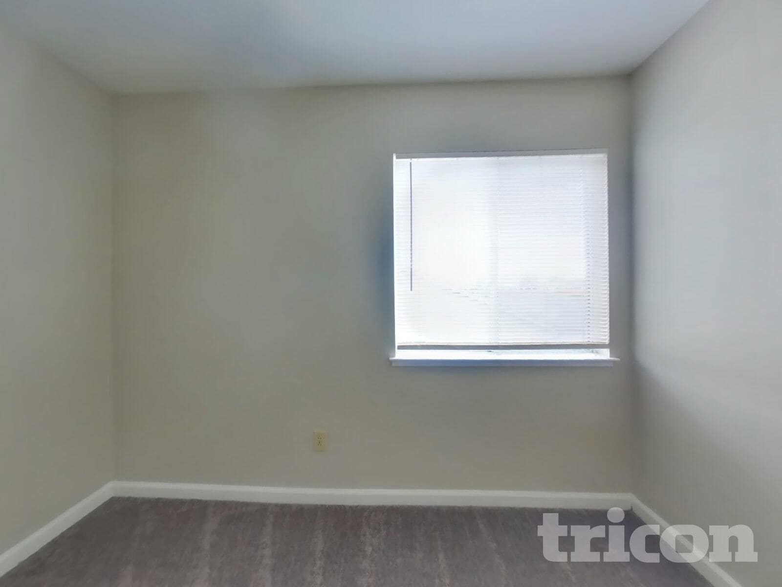 Building Photo - 213 Jana Way
