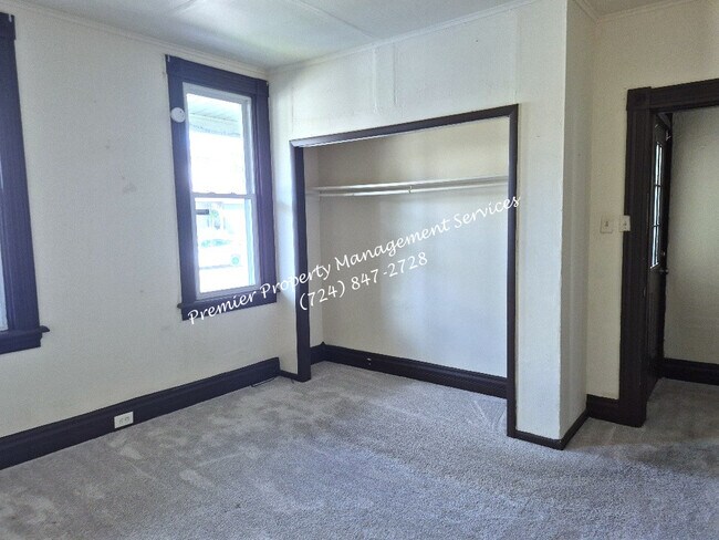 Building Photo - 1708 5th Ave