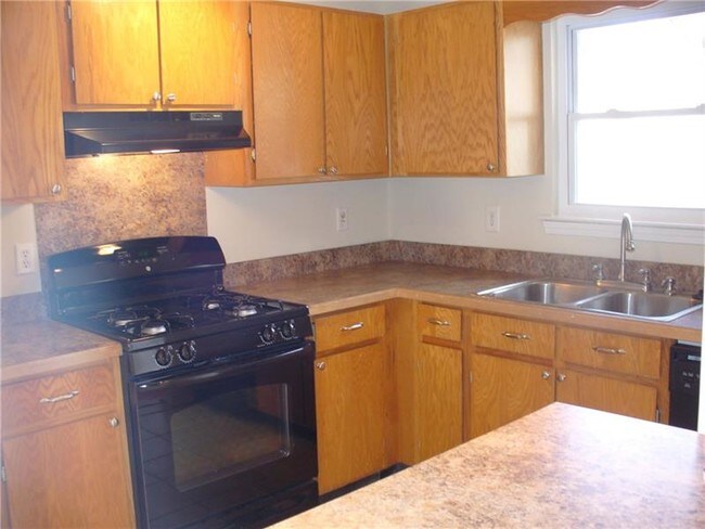 Building Photo - 2025 Jebs Ct