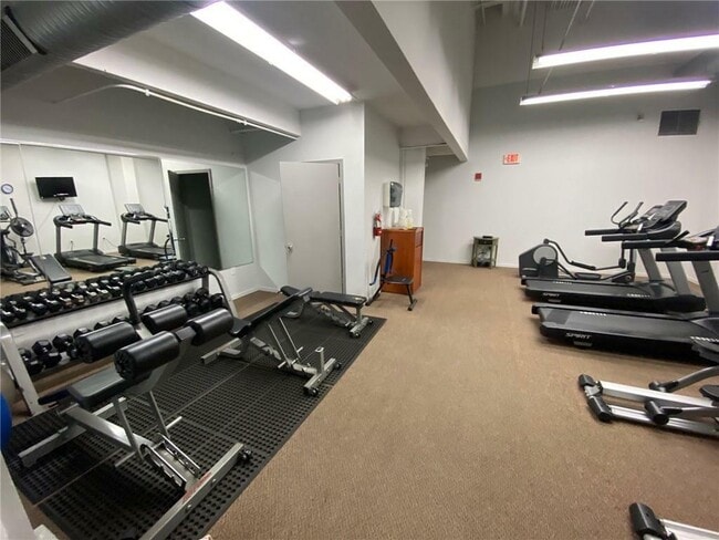 Building Photo - 2107 Grand Blvd