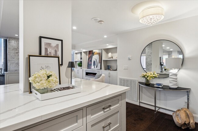 Building Photo - 15 Greenway Plz