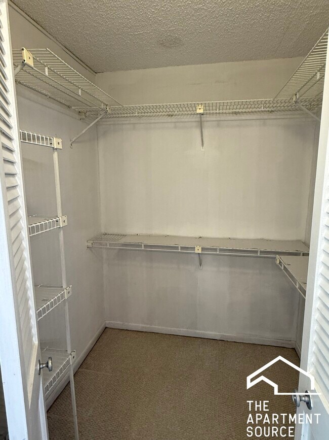 Building Photo - 2754 N Hampden Ct