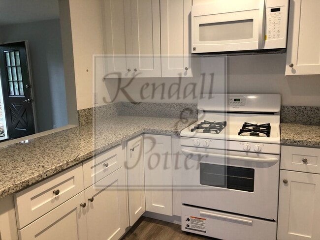 Building Photo - 2BD/1BA Condo in New Brighton Neighborhood