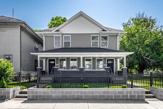Building Photo - 3047 Ruckle St