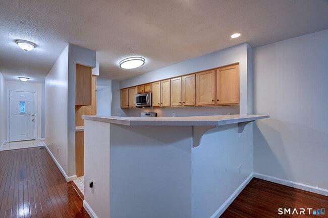 Building Photo - 51 Florence Way